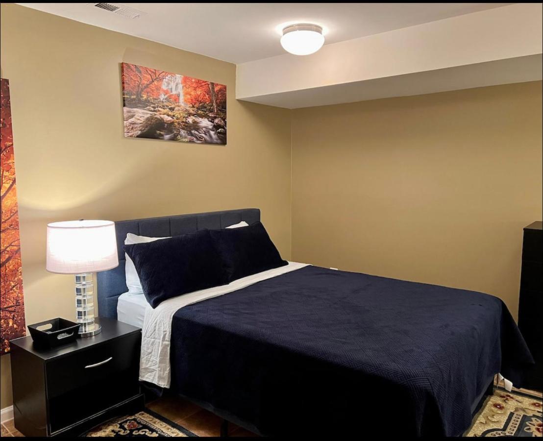 Van Gogh Guest Rm#6 • Van Gogh 6- Private Bsmt Rm In Single Family Home Rosedale Exterior photo